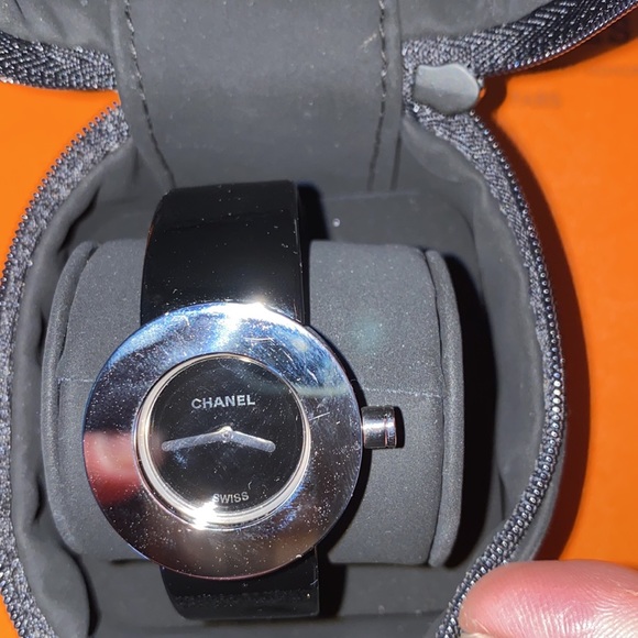 Chanel Watch - Picture 3 of 8